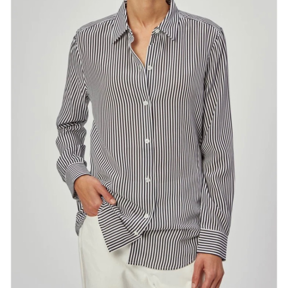 NWT Equipment Essential Silk Blouse